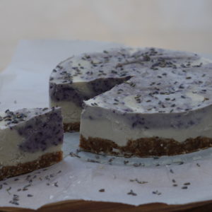 raw vegan cheesecake met bosbessen